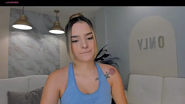LaurentRosse1 online show from 07/09/26, 07:51