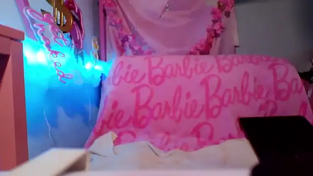 Snapshot of PrincessKDoll chatting on 11/04/25, 09:41 PrincessKDoll online show from 11/04/25, 09:41