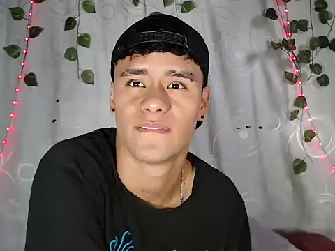 connor michael01 online show from 11/20/25, 08:52