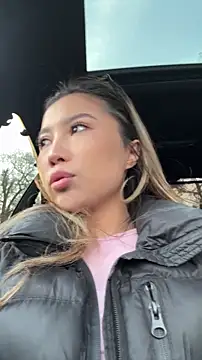 limkiss online show from 11/19/25, 10:15