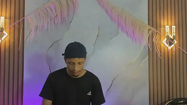 DamianandEva online show from 04/30/26, 12:44