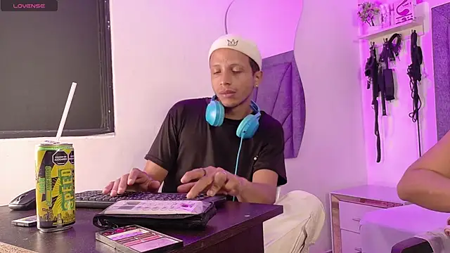 DamianandEva online show from 05/13/26, 12:57
