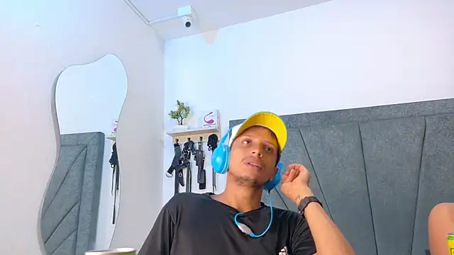 DamianandEva online show from 05/25/26, 12:44