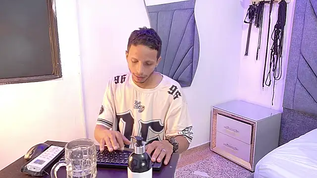 DamianandEva online show from 07/25/26, 01:08