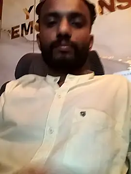 Snapshot of Advance01 chatting on 11/07/25, 07:14 Advance01 online show from 11/07/25, 07:14