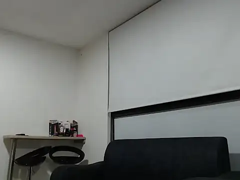 Snapshot of CamilaaOficial chatting on 12/14/25, 03:34 CamilaaOficial online show from 12/14/25, 03:34