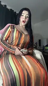 Snapshot of cowgirllyx chatting on 11/15/25, 11:21 cowgirllyx online show from 11/15/25, 11:21