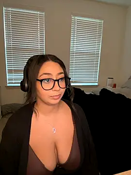 minha baby online show from 11/12/25, 01:22