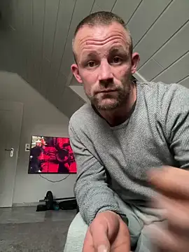 Snapshot of superbertok chatting on 11/09/25, 01:20 superbertok online show from 11/09/25, 01:20