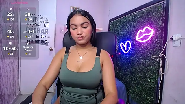 valeria martinez19 online show from 11/20/25, 04:12