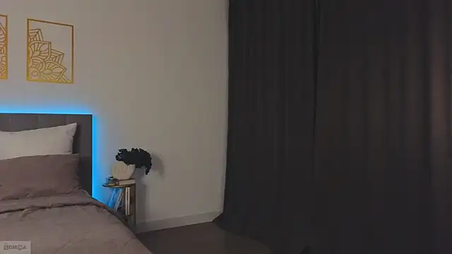 Snapshot of adele_armass chatting on 11/06/25, 10:10 adele armass online show from 11/06/25, 10:10