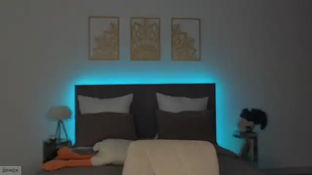 Snapshot of adele_armass chatting on 12/16/25, 08:58 adele armass online show from 12/16/25, 08:58