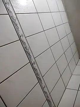 Snapshot of vim045 chatting on 10/30/25, 12:56 vim045 online show from 10/30/25, 12:56