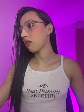 Snapshot of BabyLauritaa chatting on 01/15/26, 10:02 BabyLauritaa online show from 01/15/26, 10:02