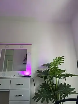 BabyLauritaa online show from 07/18/26, 08:01