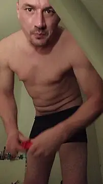 Snapshot of xXIndercentXx chatting on 11/08/25, 03:29 xXIndercentXx online show from 11/08/25, 03:29