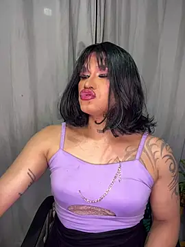 melani ferraraa  online show from 07/28/26, 12:07