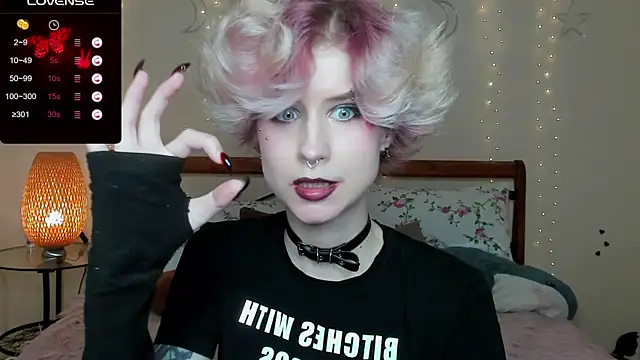 Angel Julles online show from 07/18/26, 04:33