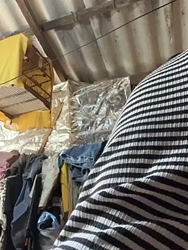 Snapshot of sapup858 chatting on 10/31/25, 05:08 sapup858 online show from 10/31/25, 05:08