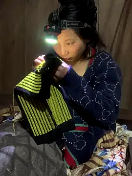 bi-bo123 online show from 12/05/25, 01:42