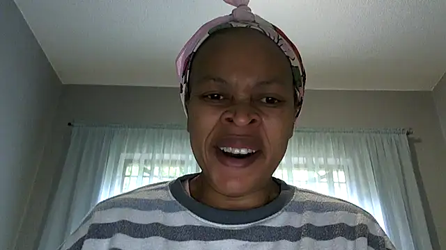 Snapshot of NewBeginnings8 chatting on 02/24/26, 06:00 NewBeginnings8 online show from 02/24/26, 06:00