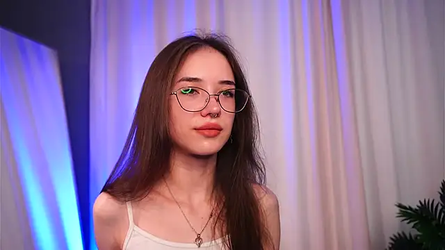 tinyanie online show from 11/12/25, 05:30