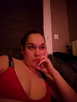 Snapshot of Girlysensuelle chatting on 11/28/25, 08:00 Girlysensuelle online show from 11/28/25, 08:00