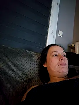 Snapshot of Girlysensuelle chatting on 12/02/25, 08:04 Girlysensuelle online show from 12/02/25, 08:04