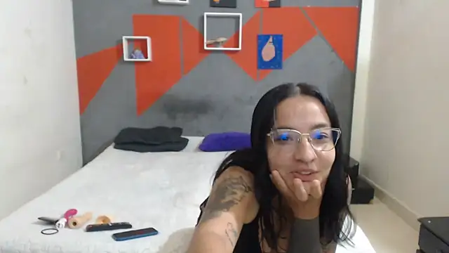 Girlbigtits online show from 11/04/25, 02:05