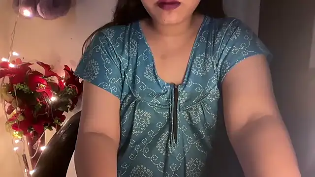 Snapshot of Shilpa_7 chatting on 02/17/26, 12:01 Shilpa 7 online show from 02/17/26, 12:01