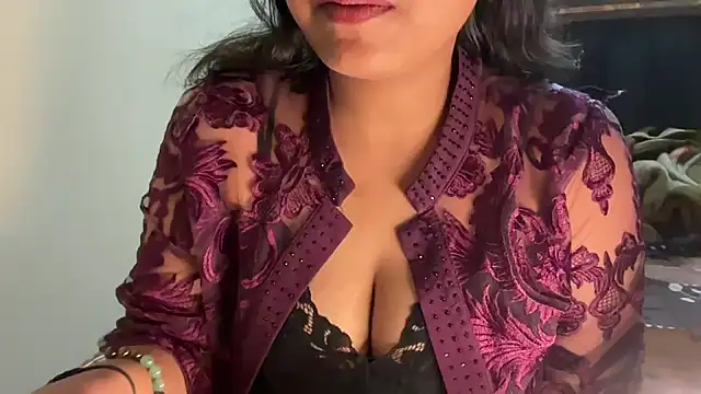 Snapshot of Shilpa_7 chatting on 05/23/26, 06:56 Shilpa 7 online show from 05/23/26, 06:56