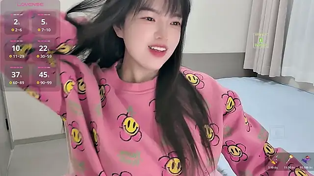 Snapshot of Dialog_Mu chatting on 11/15/25, 10:23 Dialog Mu online show from 11/15/25, 10:23