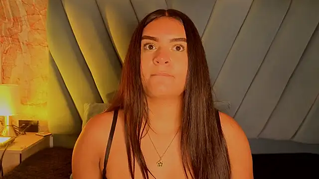 amarahanks1 online show from 11/08/25, 11:32