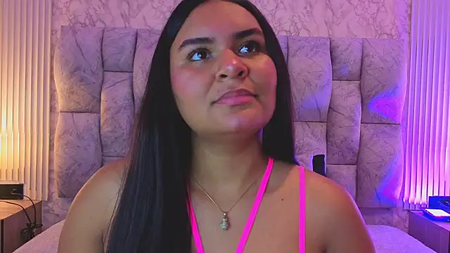 amarahanks1 online show from 11/14/25, 12:37