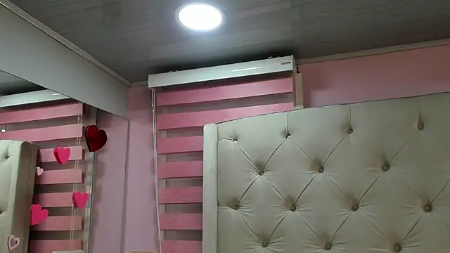 scarlett leblanc  online show from 07/06/26, 11:18