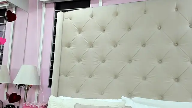 scarlett leblanc  online show from 07/11/26, 12:08