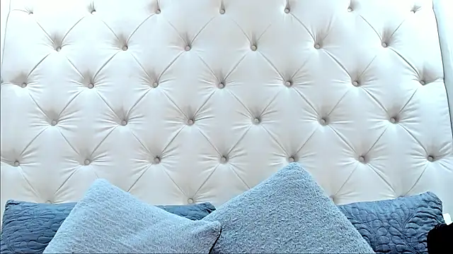 scarlett leblanc  online show from 08/08/26, 12:29