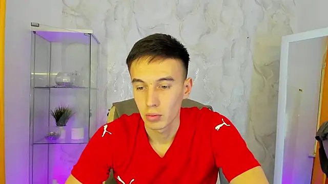 Snapshot of MarkKullen chatting on 11/02/25, 01:24 MarkKullen online show from 11/02/25, 01:24