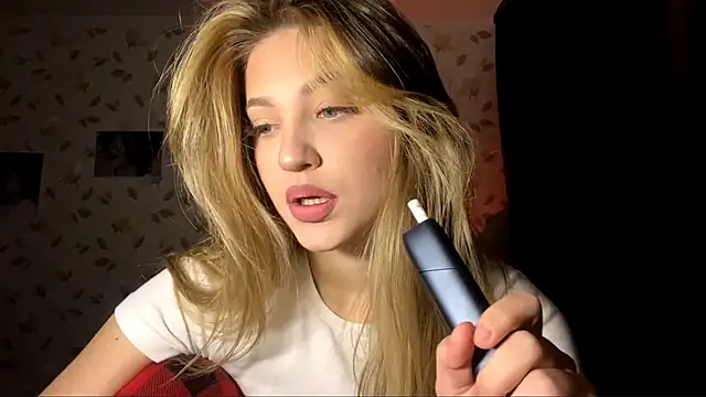 OrethaEredia online show from 11/04/25, 03:22