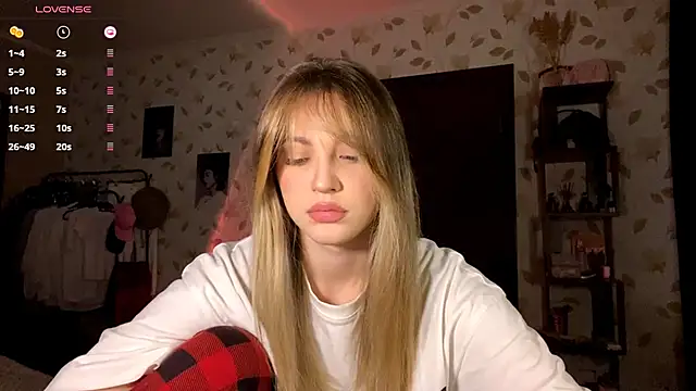 OrethaEredia online show from 11/09/25, 03:54