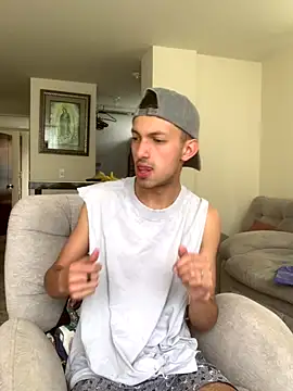 Snapshot of dylan_drakee chatting on 10/31/25, 01:34 dylan drakee online show from 10/31/25, 01:34