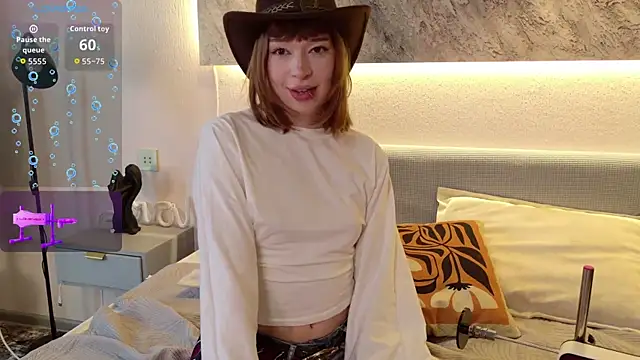Nicolle moors online show from 06/22/26, 03:20