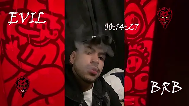 Snapshot of 3v1l chatting on 11/14/25, 02:16 3v1l online show from 11/14/25, 02:16