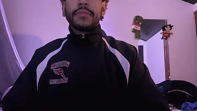 Snapshot of 3v1l chatting on 11/20/25, 07:41 3v1l online show from 11/20/25, 07:41