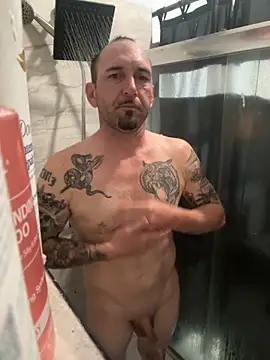 Snapshot of RobsBigD chatting on 11/19/25, 09:42 RobsBigD online show from 11/19/25, 09:42