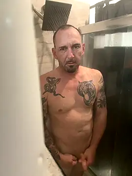 Snapshot of RobsBigD chatting on 11/22/25, 10:53 RobsBigD online show from 11/22/25, 10:53