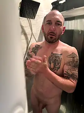 Snapshot of RobsBigD chatting on 12/14/25, 02:44 RobsBigD online show from 12/14/25, 02:44