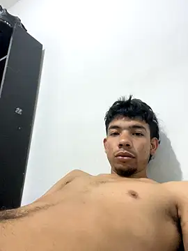 Snapshot of starboy2812 chatting on 11/01/25, 10:17 starboy2812 online show from 11/01/25, 10:17