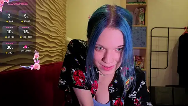 Snapshot of Marci_n chatting on 11/16/25, 07:19 Marci n online show from 11/16/25, 07:19