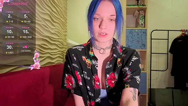 Snapshot of Marci_n chatting on 11/25/25, 06:41 Marci n online show from 11/25/25, 06:41